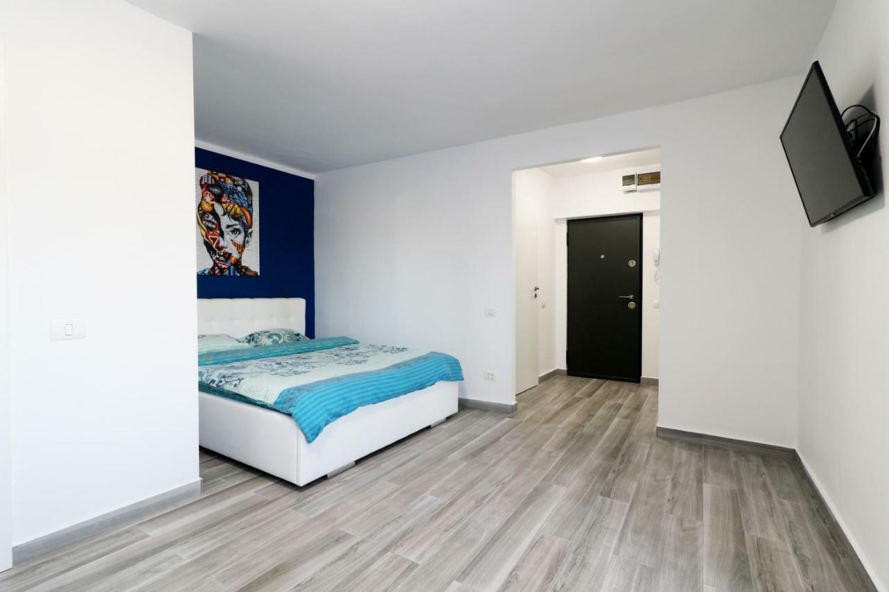 Luxury Olimpia Studio In Bucharest, With Netflix App Exterior photo